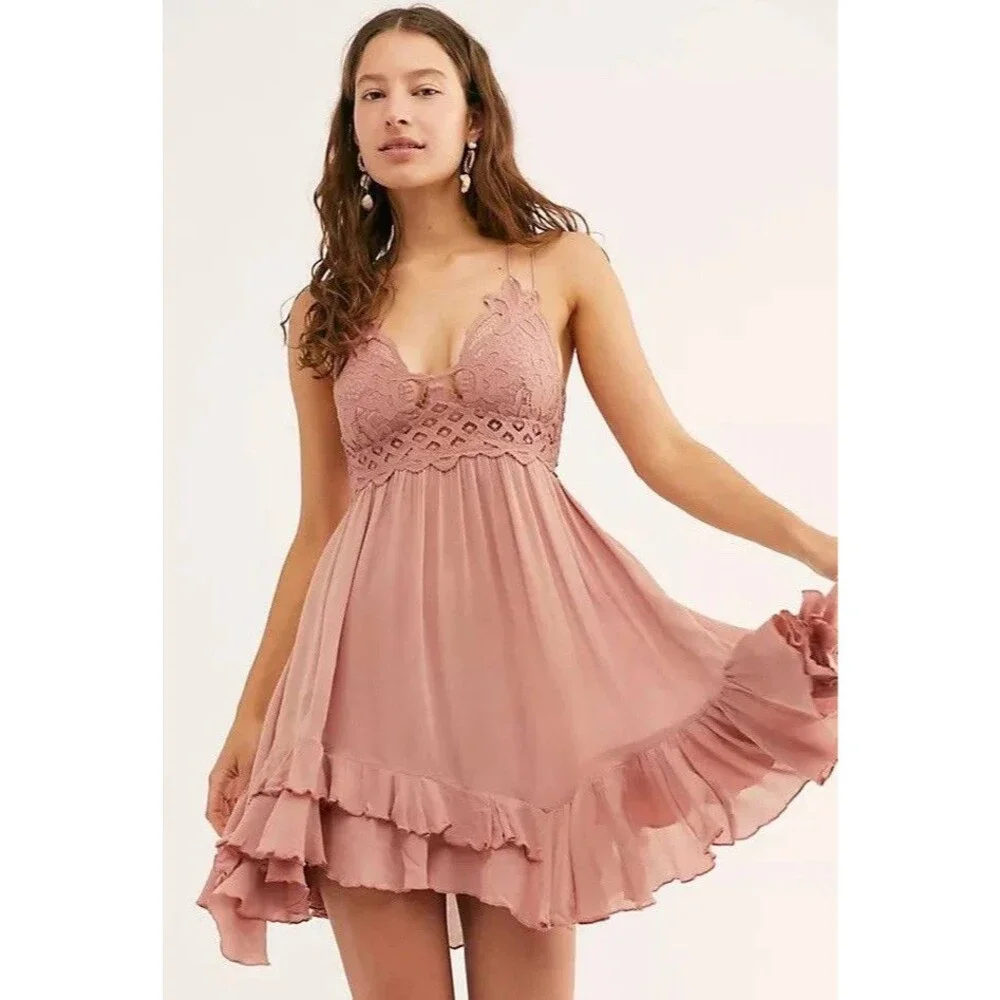 Free People Women’s XS Pink Solid Lace Chemise Slip V-Neck Ruffle Hem Adjustable